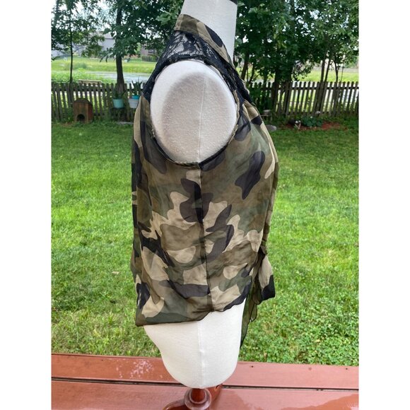 Camouflage Sleeveless Button Front Tie Top W/ Lace Accent Size 16 By Brooke - Picture 8 of 10